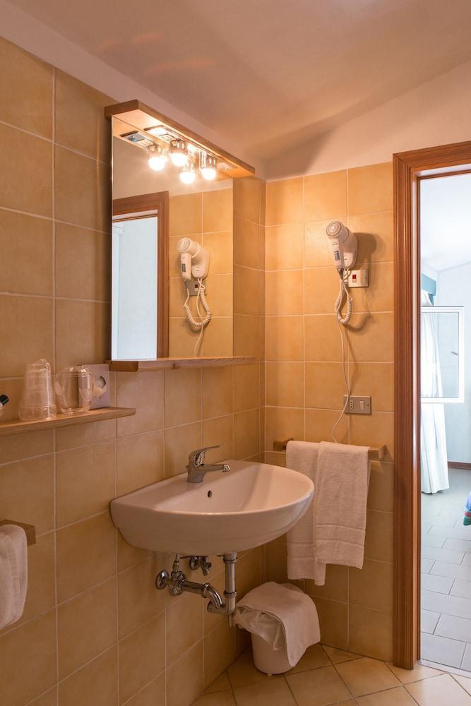 Hotel Villa Bolgheri Marina di Castagneto Carducci Exterior photo